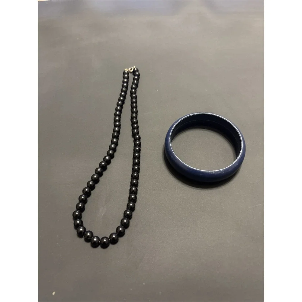 Necklace And Bracelet Lot